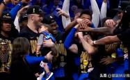 开云体育下载-欢呼和庆祝！湖人NBA总决赛成功夺冠