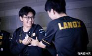 开云体育APP下载-V5险胜CLG，Uzi团战一打五八强赛3:2（洛杉矶）
