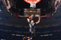 开云体育入口-武切维奇彻底打爆防线，篮网淘汰老鹰晋级