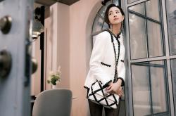 开云官网-当足球巨星闪耀NBA总决赛之夜—卡瓦哈尔的跨界惊鸿一现