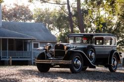 开云体育-篮球平行宇宙，活塞的绝杀心跳与利拉德的时刻权杖