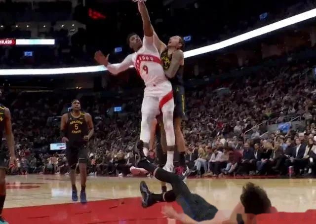 开拓者战胜雷霆，客场全队发挥