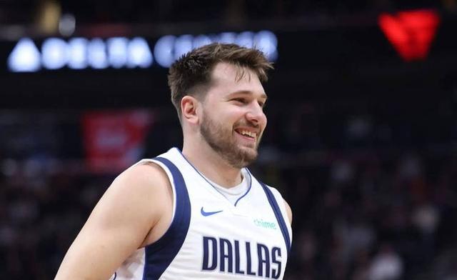 独行侠擒骑士，东契奇轰37分