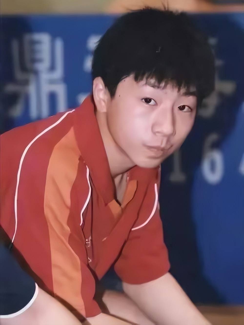 中国乒乓球队碾压英国乒乓球队，马龙惊艳世界