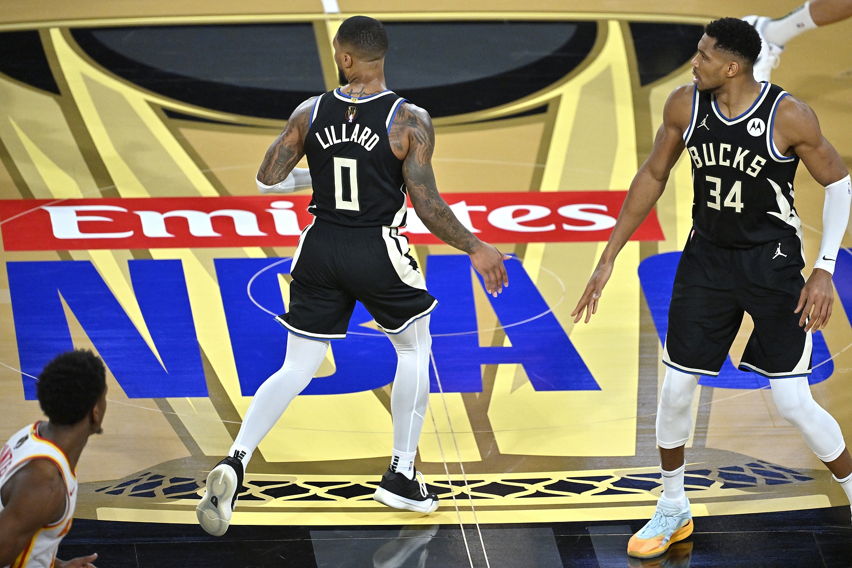 雄鹿轻取勇士,詹姆斯关键制胜 雄鹿轻取勇士,詹姆斯关键制胜