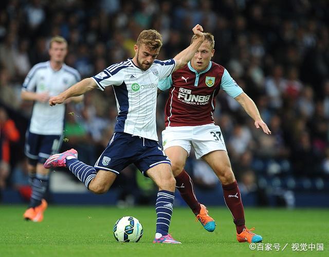 南安普顿0-3惨败伯明翰,连败露败象 南安普顿0-3惨败伯明翰,连败露败象