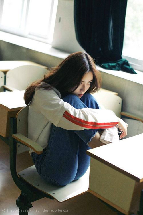 湖人轻取马刺，贝恩关键回合不手软，新生代关键时刻扛旗