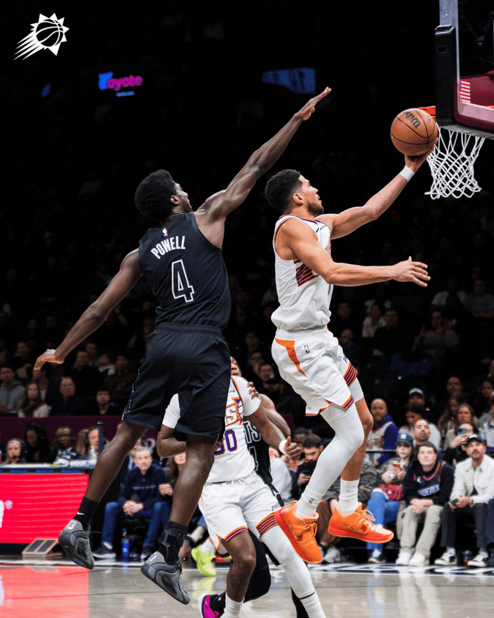 骑士对阵国王，布克持续制造杀伤