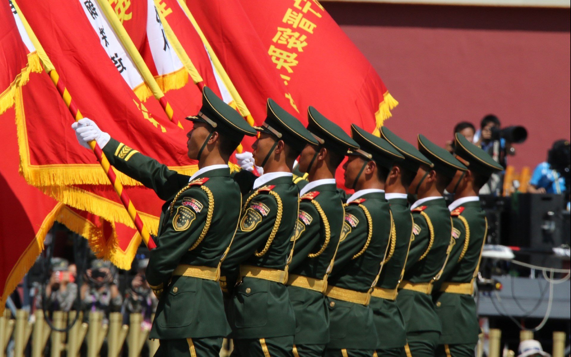 巴尔韦德爆发引领皇马完胜比利亚雷亚尔,西甲争冠再添砝码