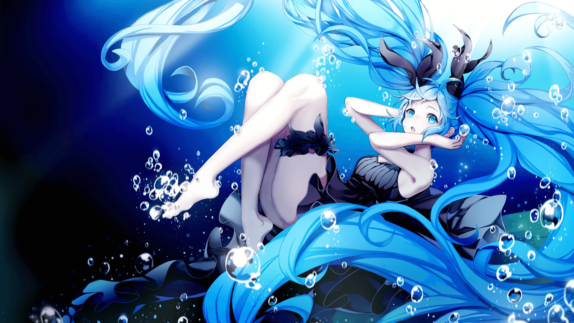 极速狂飙与铁血防守,F1与绿茵场共享的冠军之心