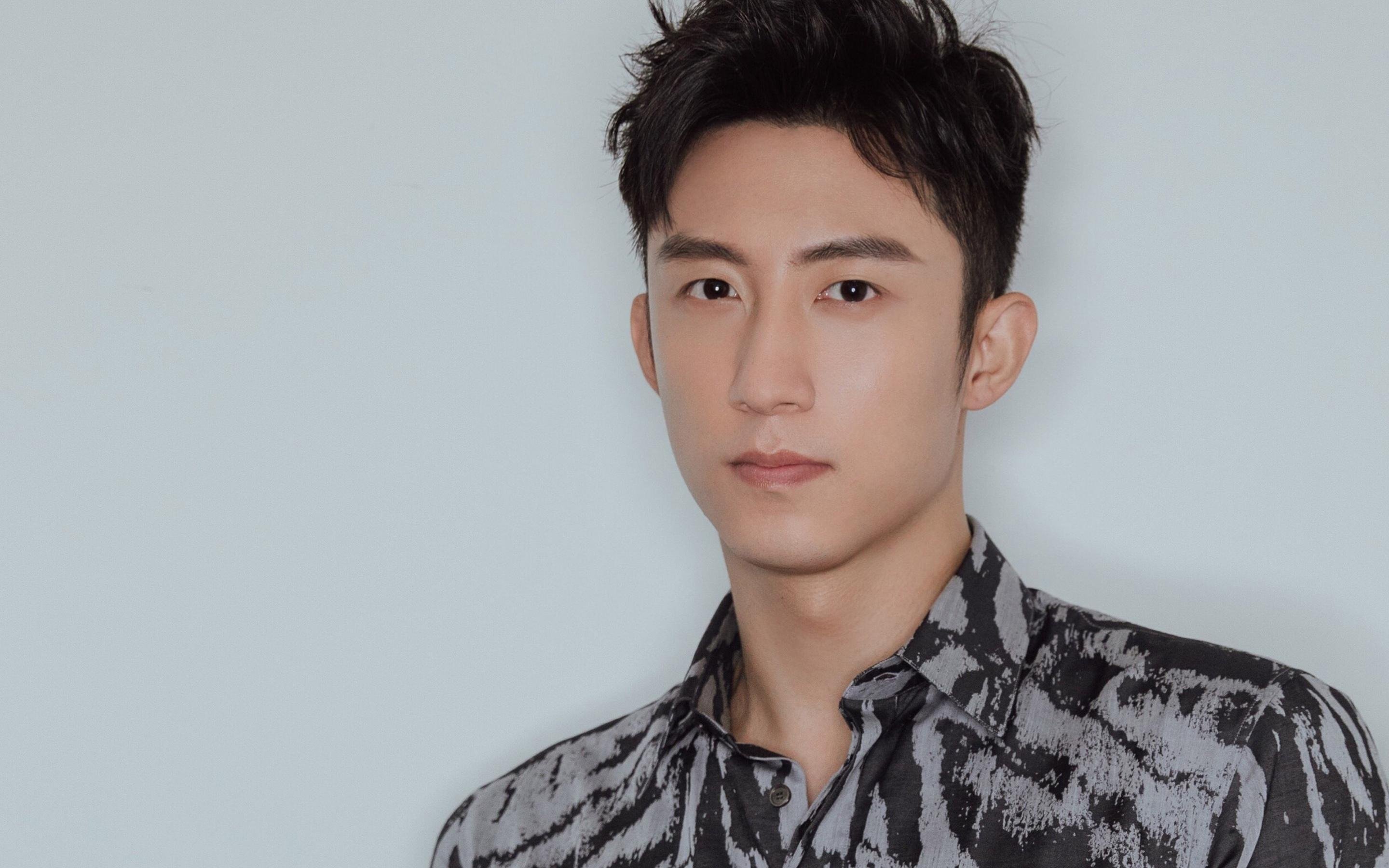 戈贝尔内线擎天存在感拉满，金州勇士季前赛掀翻浙江广厦队